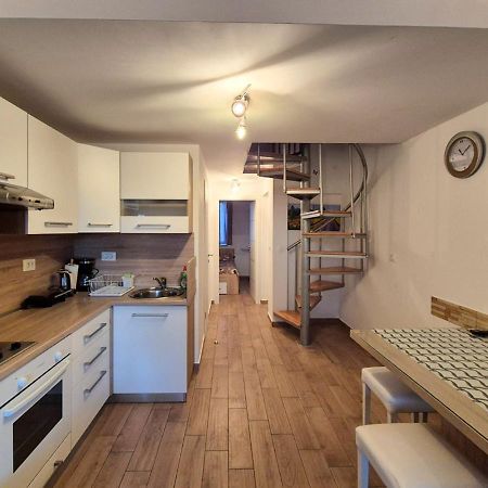Apartman Meghan Pula Eksteriør billede