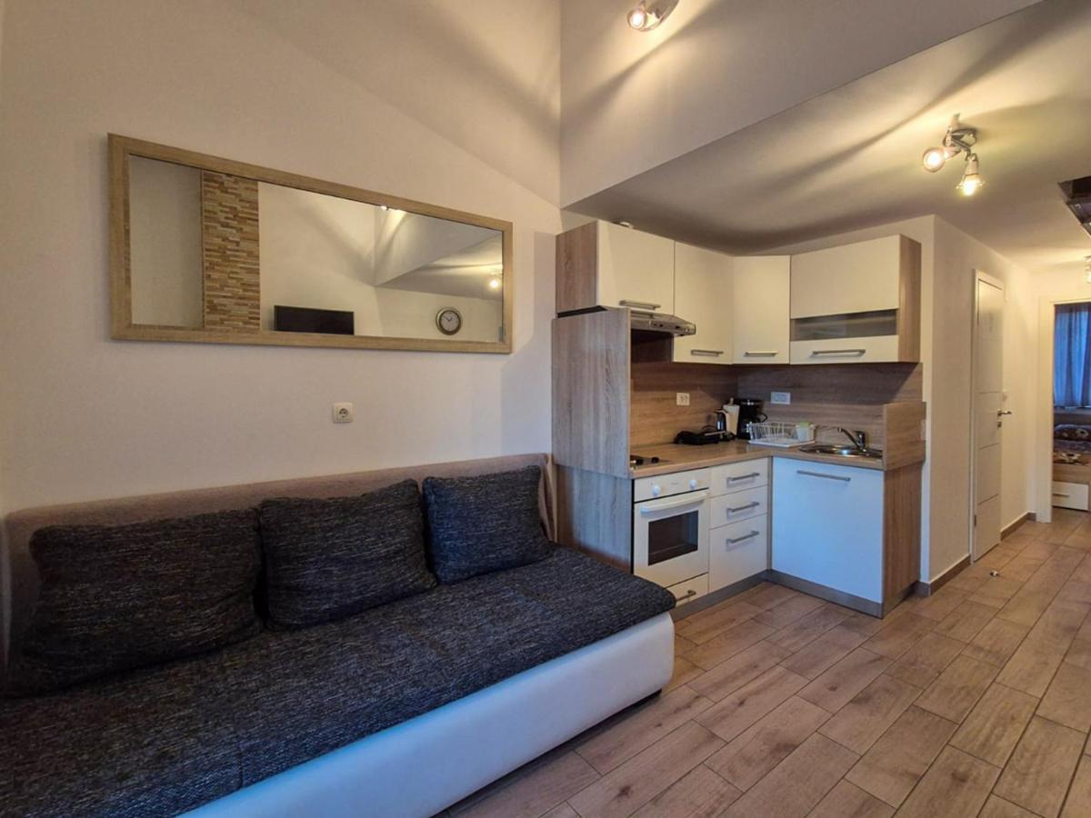 Apartman Meghan Pula Eksteriør billede