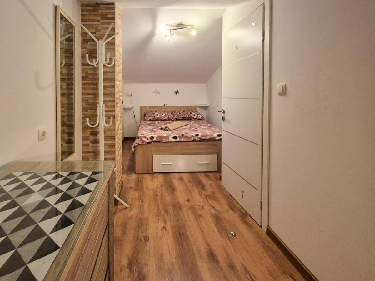 Apartman Meghan Pula Eksteriør billede