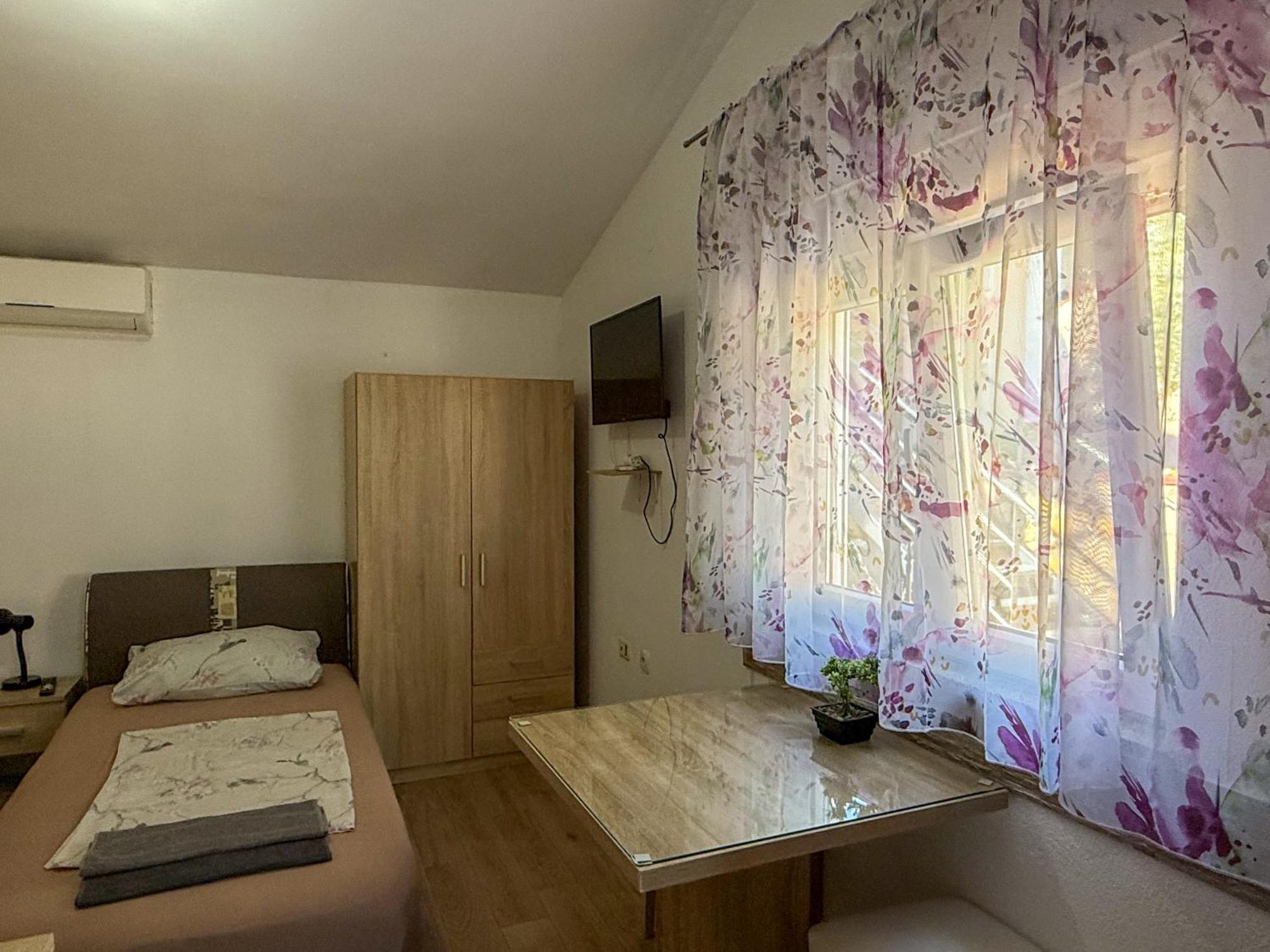 Apartman Meghan Pula Eksteriør billede