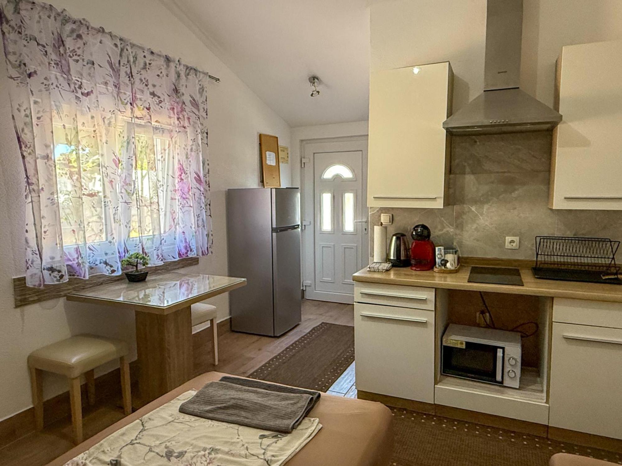 Apartman Meghan Pula Eksteriør billede